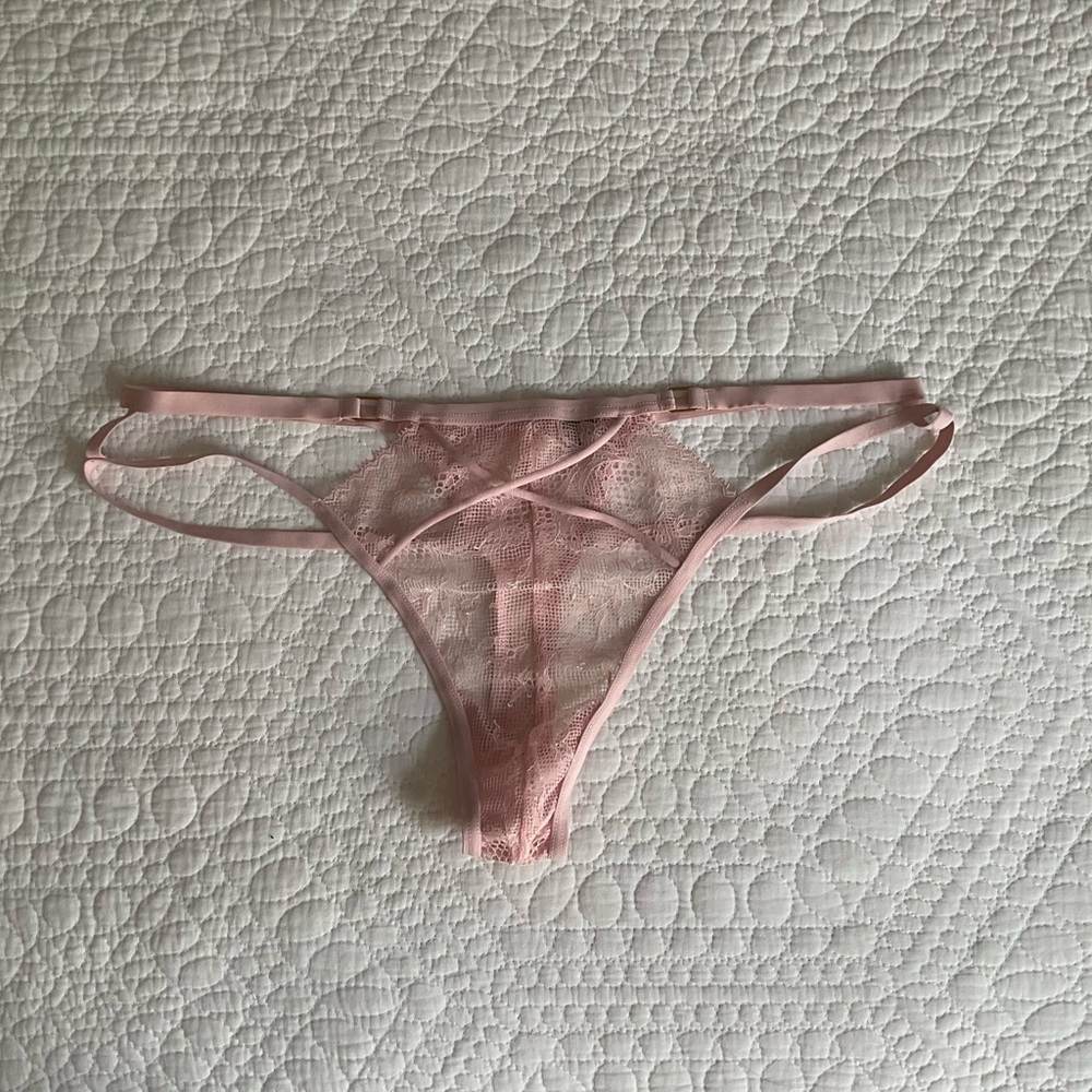 New Victoria’s Secret Dream Angels Lace Strappy Baby Pink Thon Pant Small